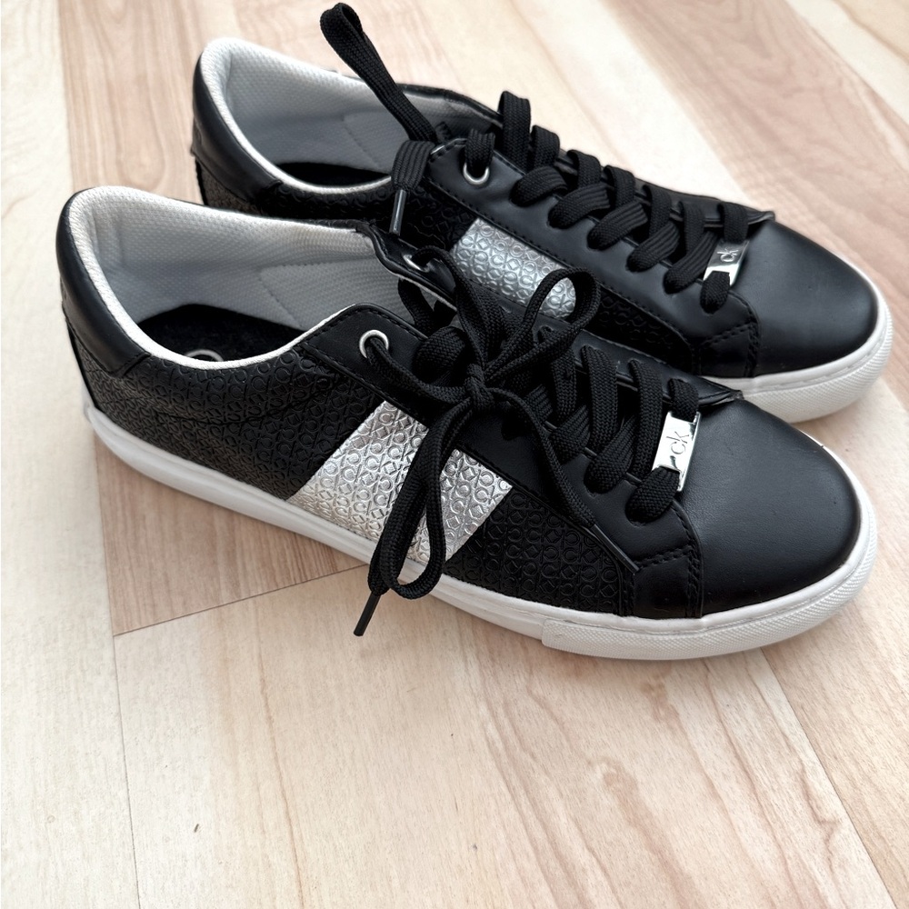 Calvin Klein Sneaker, black/silver, 9